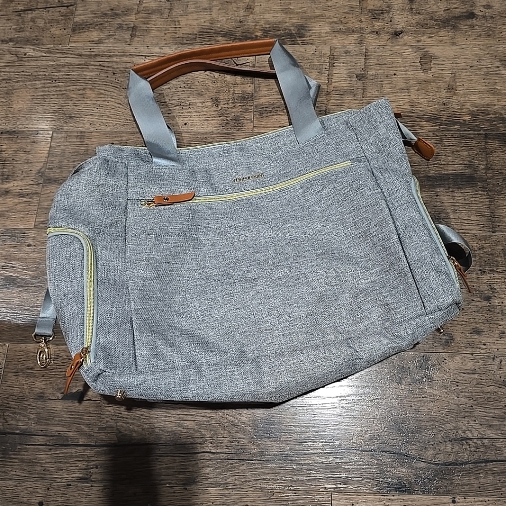 Mommore Diaper Bag NWOT